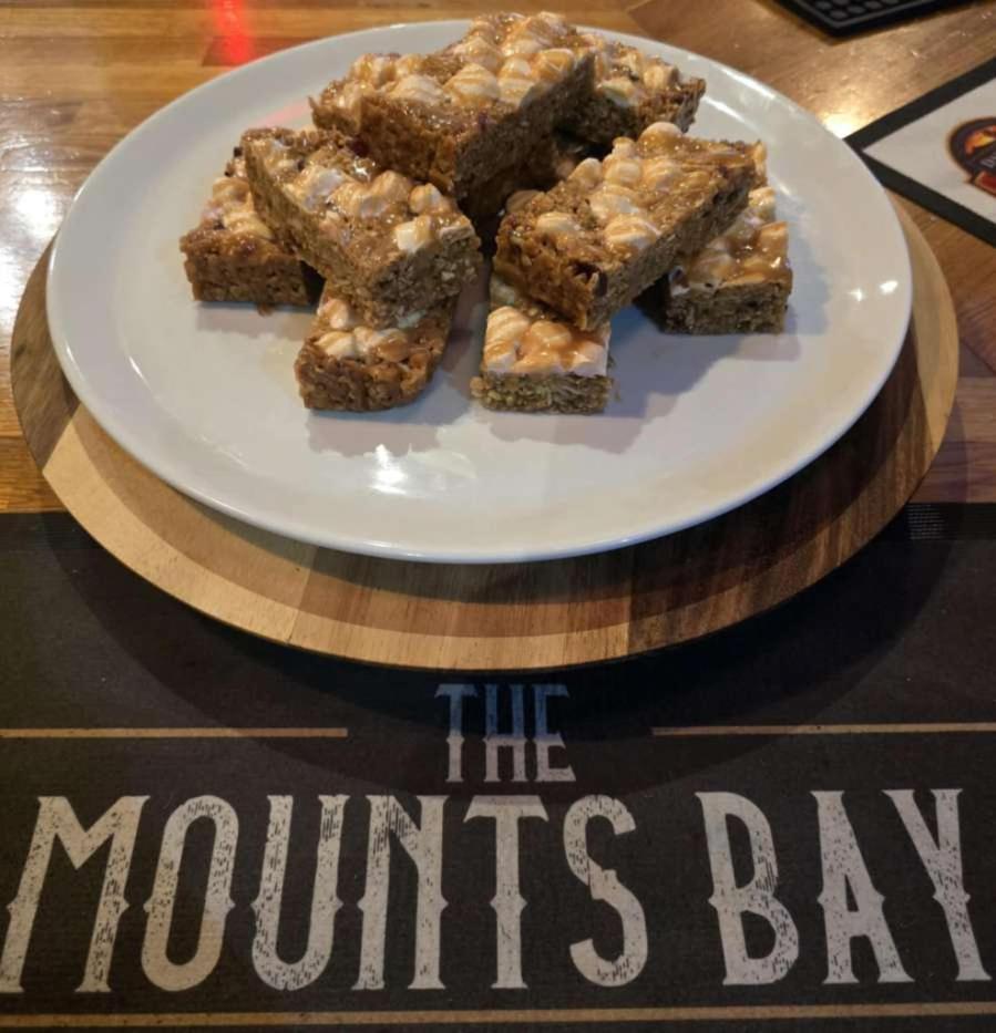 The Mounts Bay Inn ملايون المظهر الخارجي الصورة