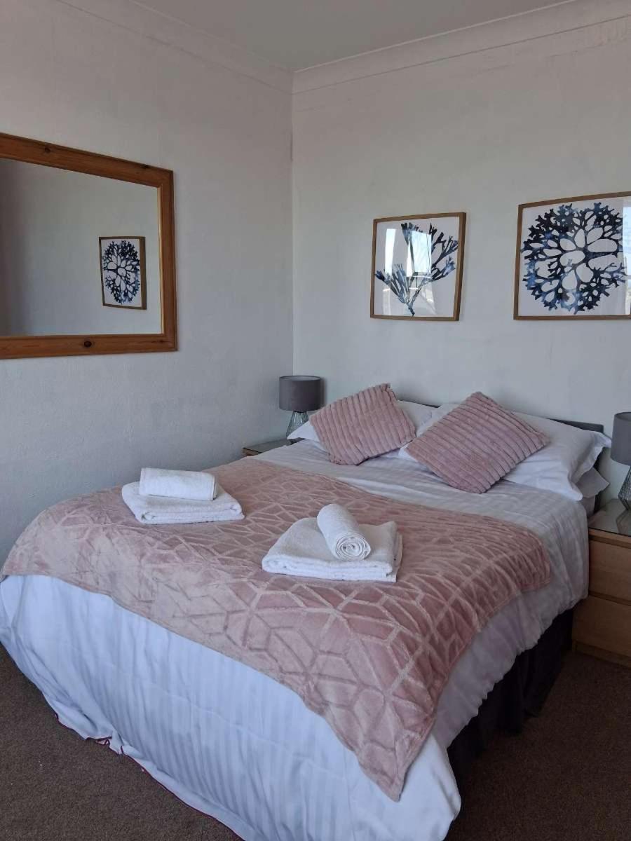 The Mounts Bay Inn ملايون المظهر الخارجي الصورة
